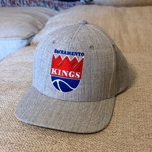 Mitchell & Ness Sacramento Kings Gray Hardwood Classics 2.0 Snapback Hat